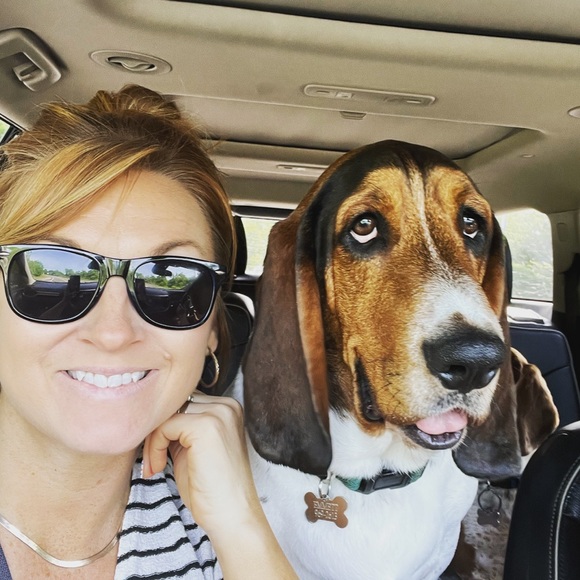 Meet your Posher, Lisa - Picture 3 of 3